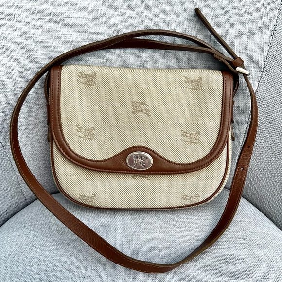 Burberry Handbags - Burberry crossbody bag